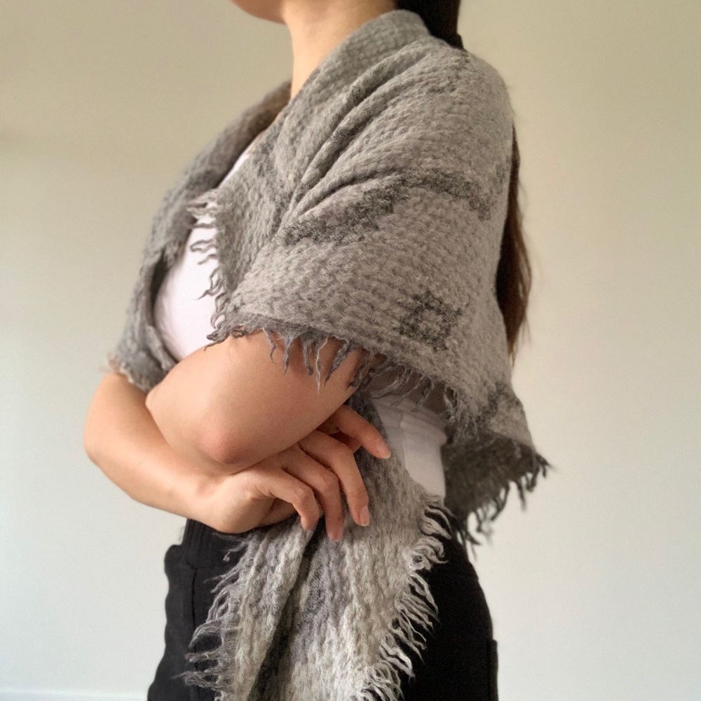Aritzia Diamond Mosaic Triangle Scarf